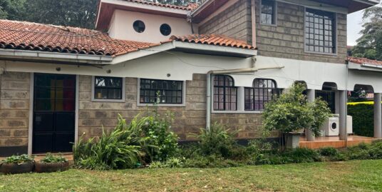 4 Bedroom + Guest Wing + SQ to let in Karen Along Marist Lane